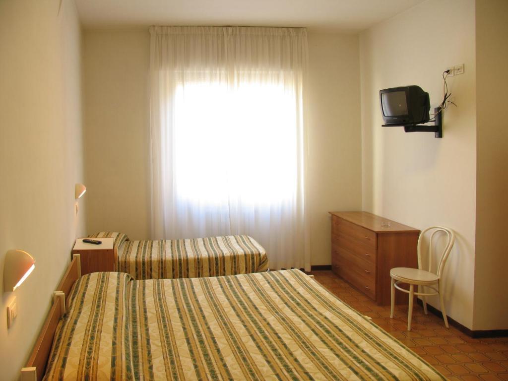 Quadruple Room,26940683:JPEG